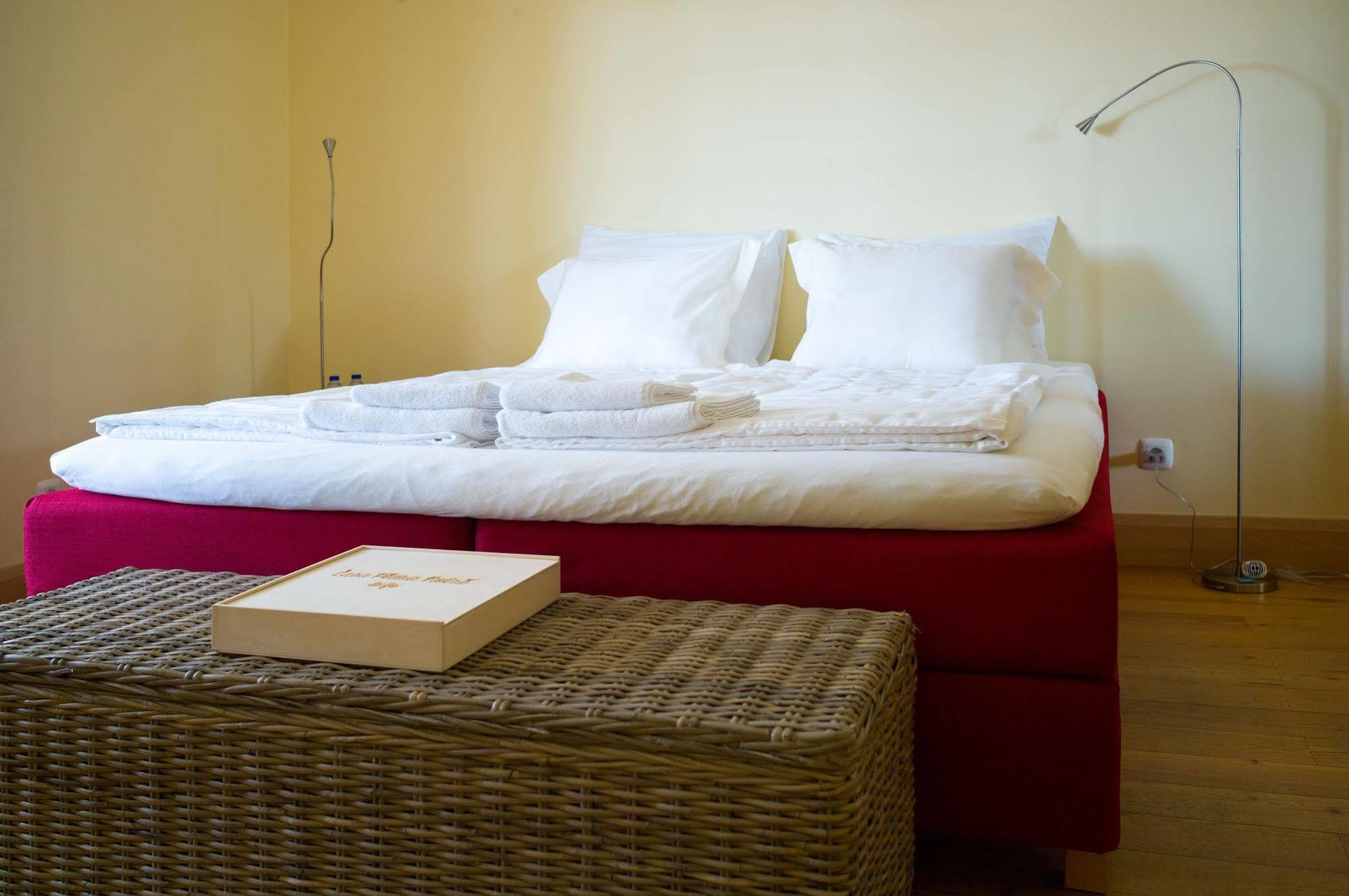 Bed and Breakfast Casa Pedra Nobre Nadadouro Exterior foto